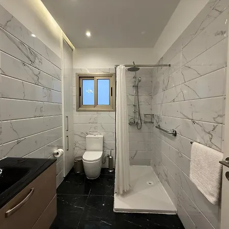 Appartamento Bella's Place - Stylish 2bd With Large Veranda Larnaca