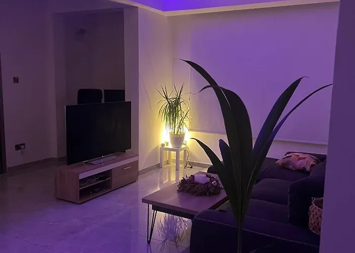 Bella's Place - Stylish 2bd With Large Veranda Apartman