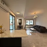 Bella's Place - Stylish 2bd With Large Veranda 公寓 *