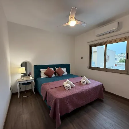 Bella's Place - Stylish 2bd With Large Veranda *