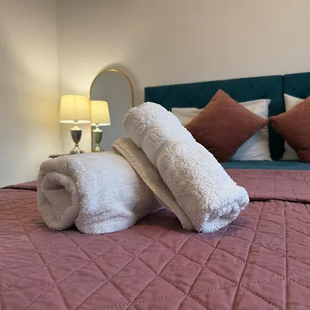 Bella's Place - Stylish 2bd With Large Veranda Апартаменты