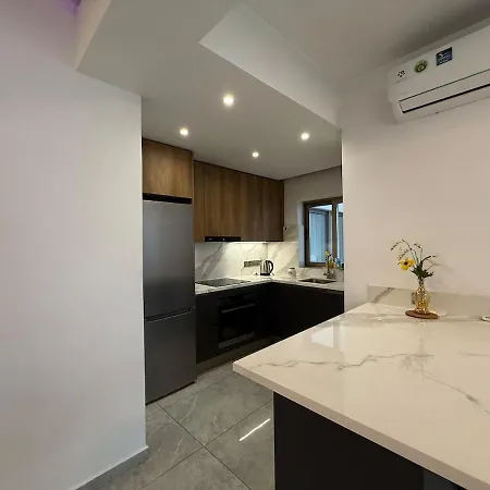 Апартаменты Bella's Place - Stylish 2bd With Large Veranda