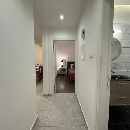 Bella's Place - Stylish 2bd With Large Veranda Ларнака