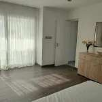 Bella's Place - Stylish 2bd With Large Veranda Apartament
