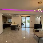 Apartament Bella's Place - Stylish 2bd With Large Veranda Larnaca